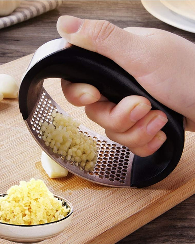 Stainless Steel Garlic Masher Garlic Press Household Manual Curve Fruit Vegetable